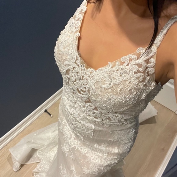 L’amour Calla Blanche Kelsey Wedding Dress - Picture 6 of 6